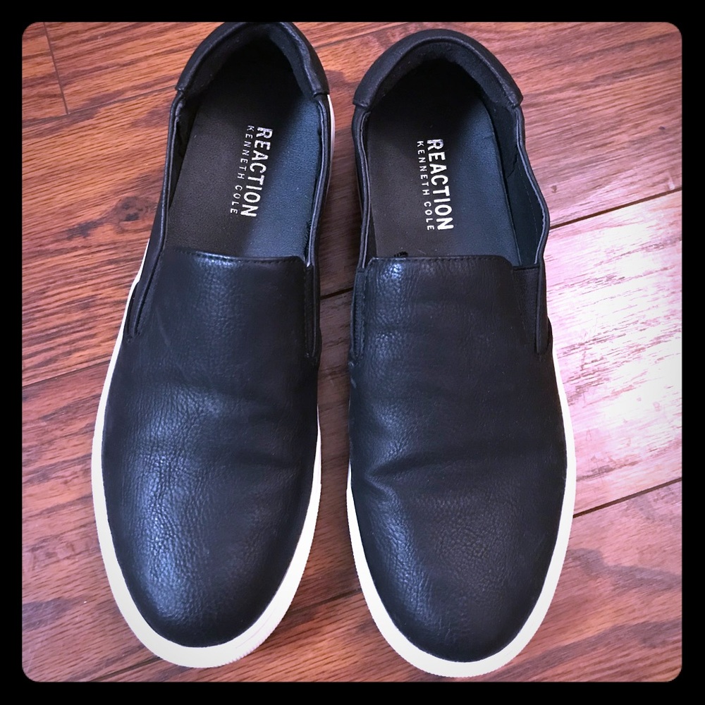 Kenneth Cole slip on shoes. Size 7.